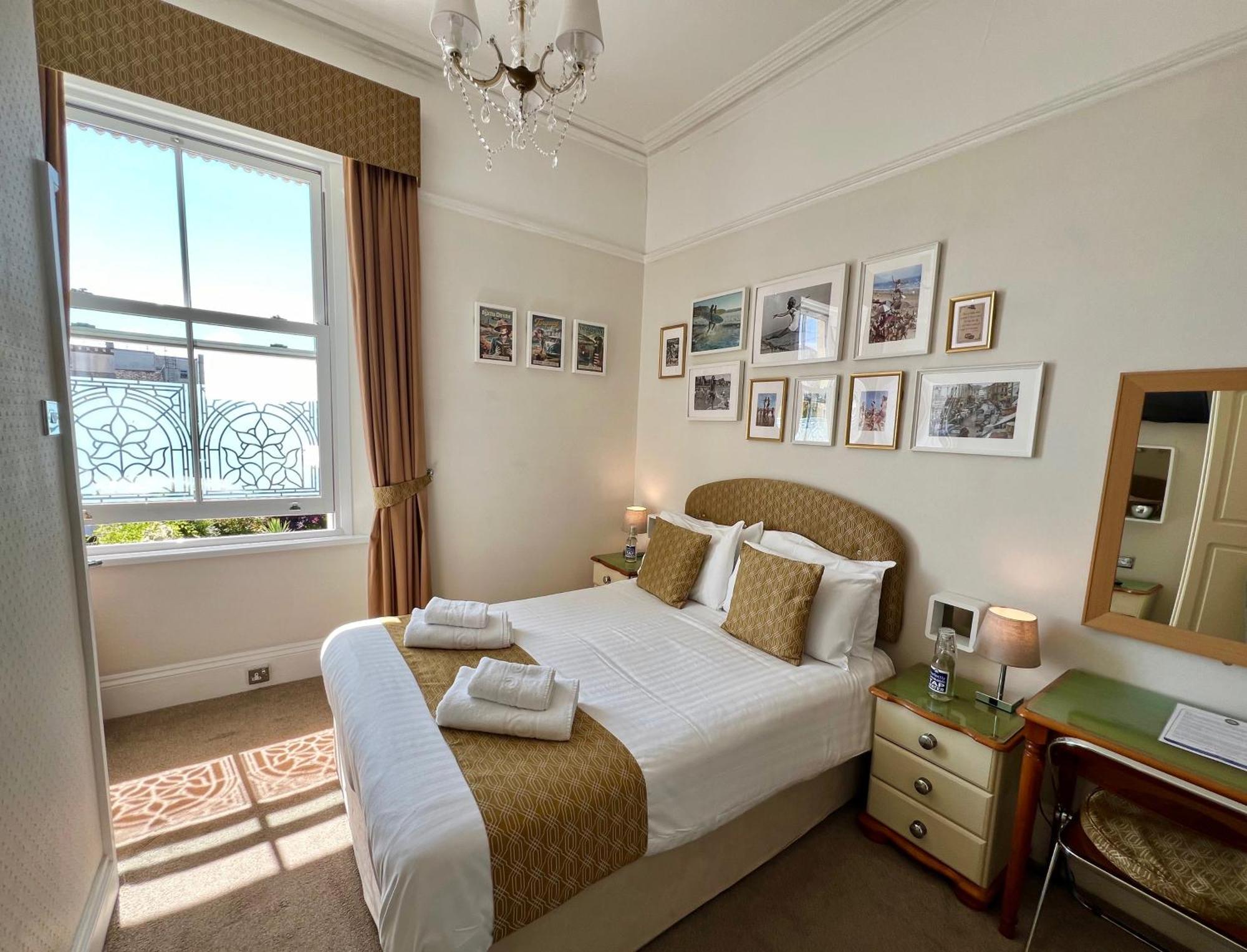 Riviera Lodge Hotel Torquay Kültér fotó